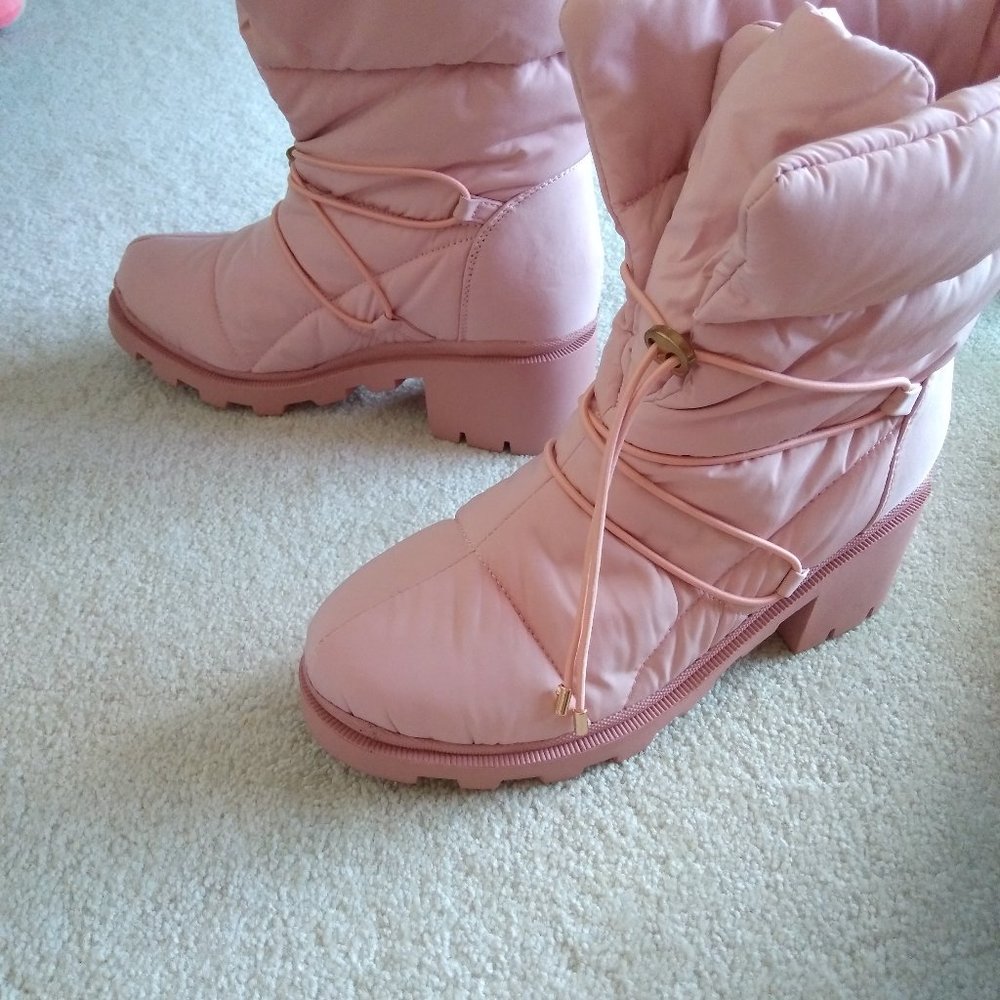 Pink Nylon Rain Snow Boots 7.5 NWOT